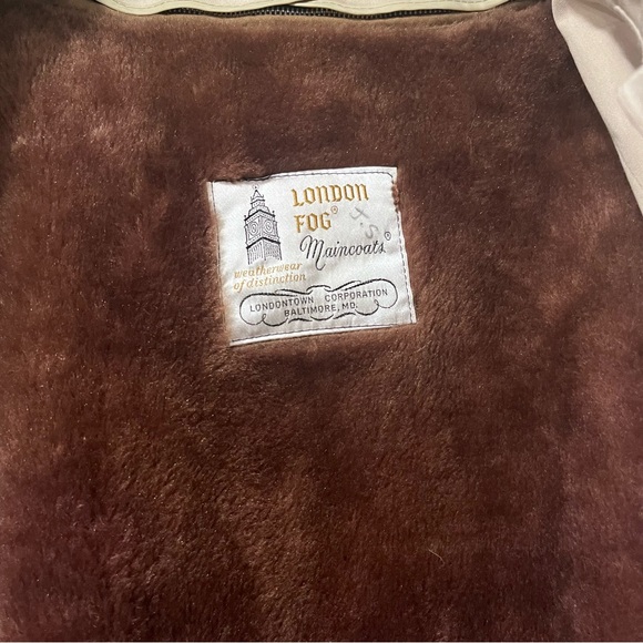 London Fog Classic Tan Trench Coat - Picture 3 of 12